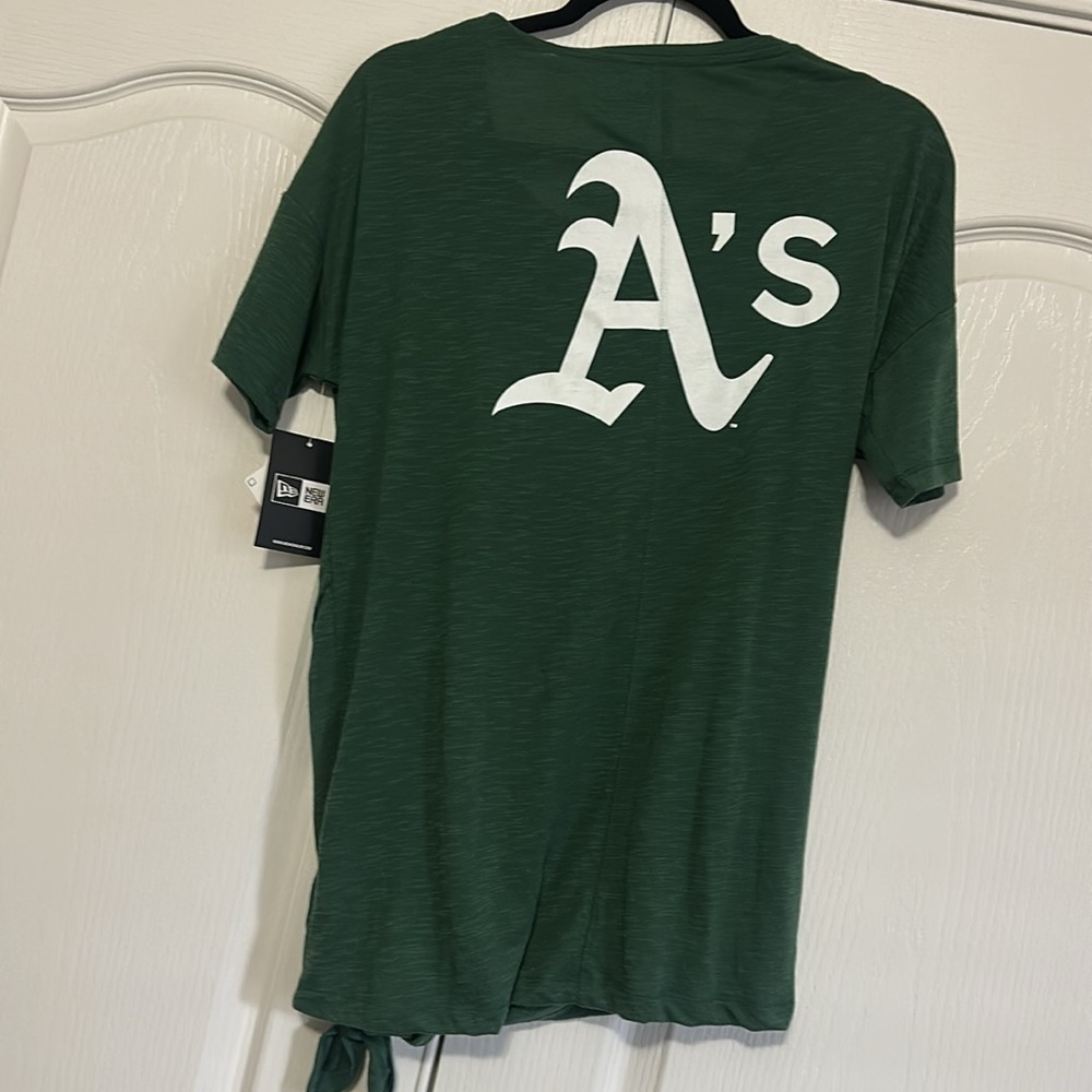 NWT Green Oakland Athletics T-Shirt size medium - Picture 7 of 11